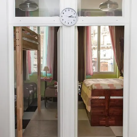 Bed & Breakfast Club246 Saint Martin Paris