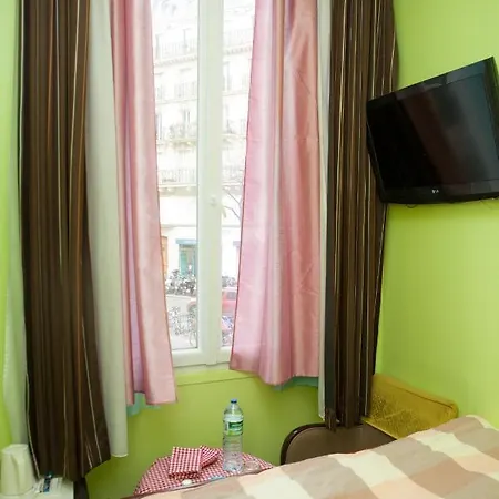 Bed & Breakfast Club246 Saint Martin Paris